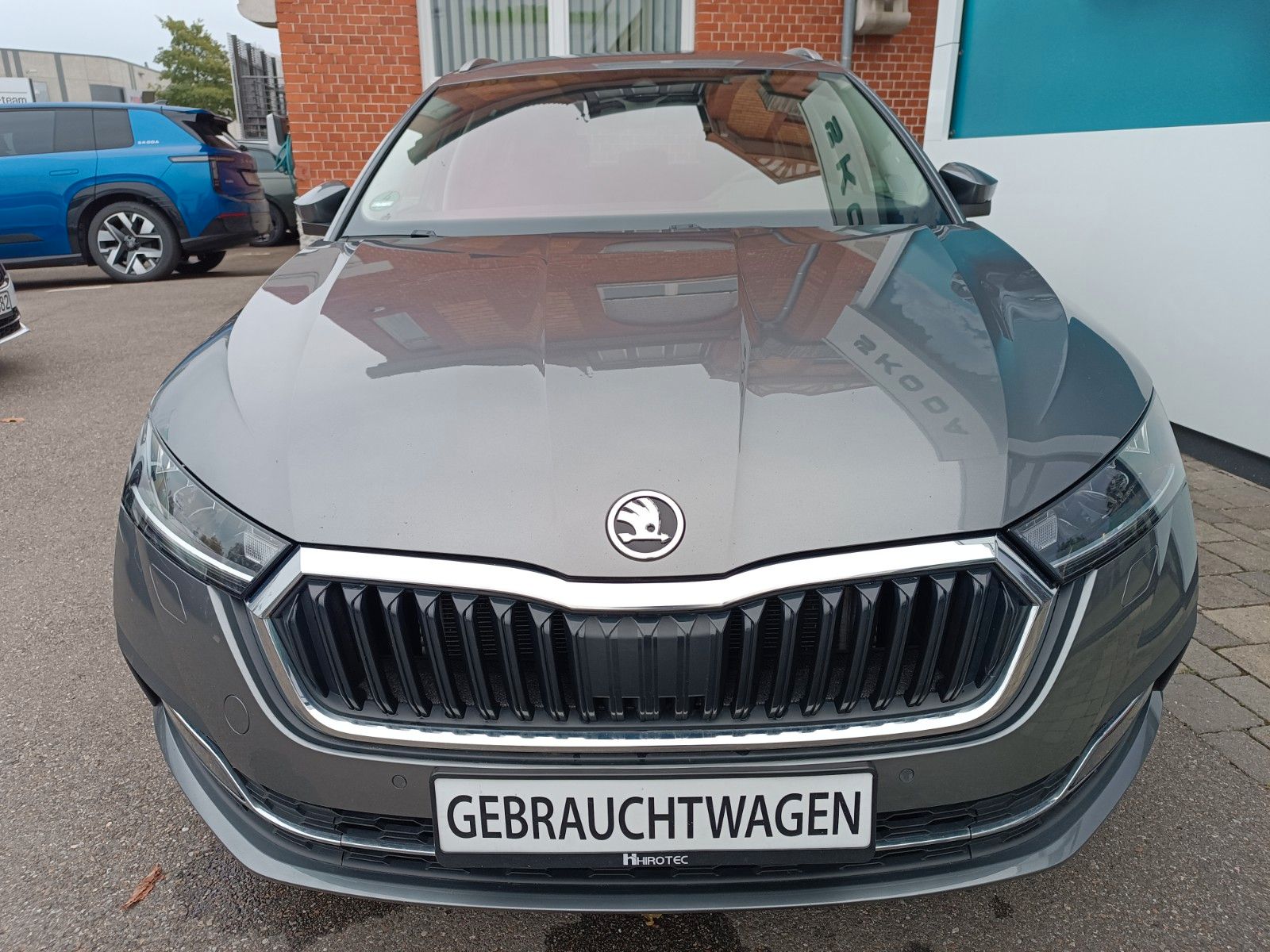 Fahrzeugabbildung SKODA Octavia Combi Selection Plus 1.5 TSI DSG 110kW