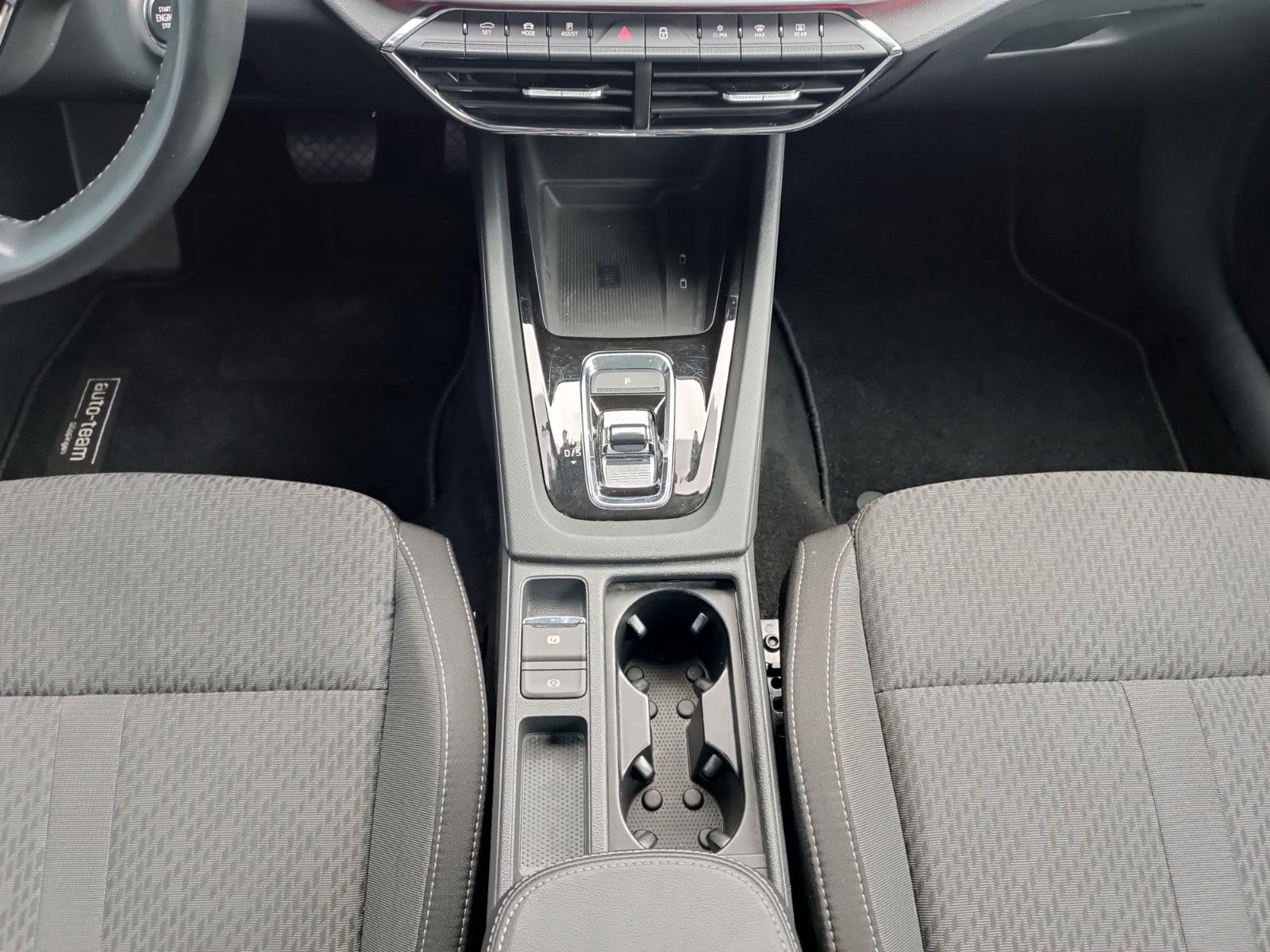 Fahrzeugabbildung SKODA Octavia Combi Selection Plus 1.5 TSI DSG 110kW