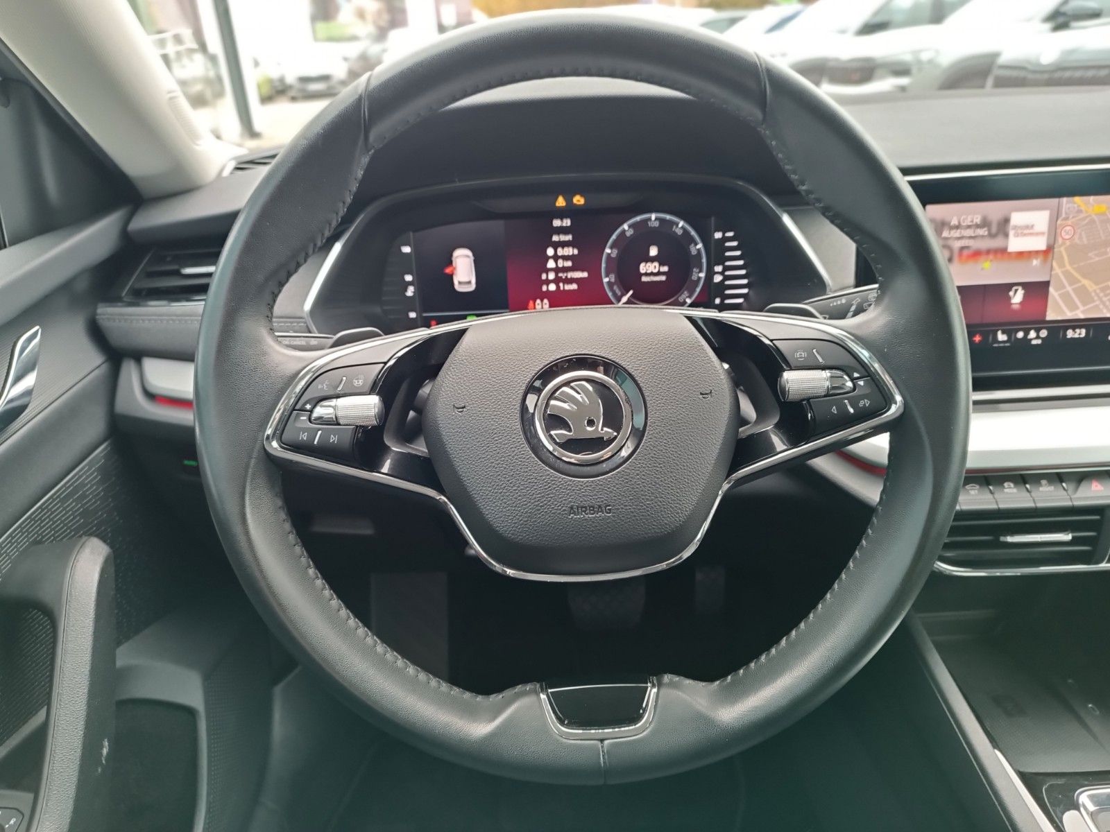 Fahrzeugabbildung SKODA Octavia Combi Selection Plus 1.5 TSI DSG 110kW